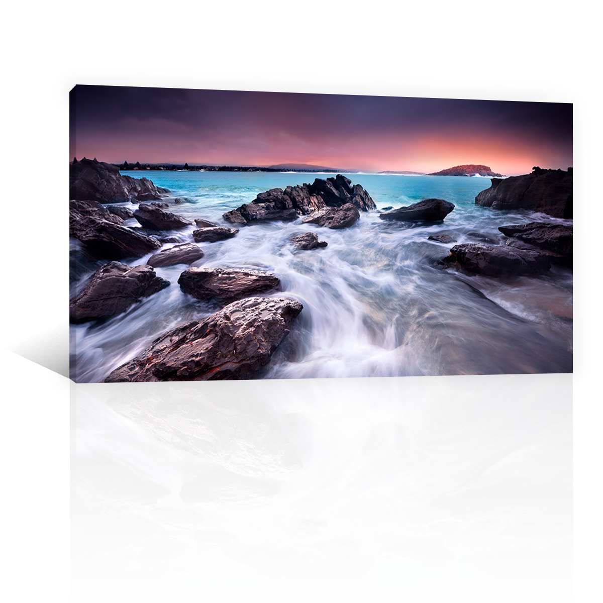 Playa Y Roca Al Amanecer