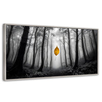Cuadros Decorativos Canvas Revolution | Hoja En Silencio | Panoramico | Portada | Marco Blanco