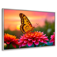 Cuadros Decorativos Canvas Revolution | Mariposa Radiante | Rectangular | Portada | Marco Plateado