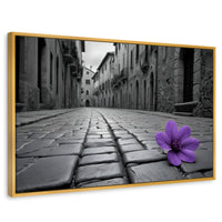 Cuadros Decorativos Canvas Revolution | Morado Callejero | Rectangular | Portada | Marco Dorado