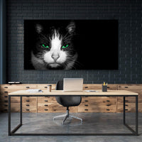Gato con ojos verdes