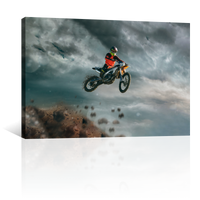 Motocross Saltando Sobre Lodo