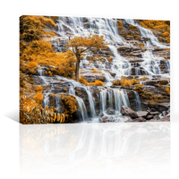 Cascada En Otoño